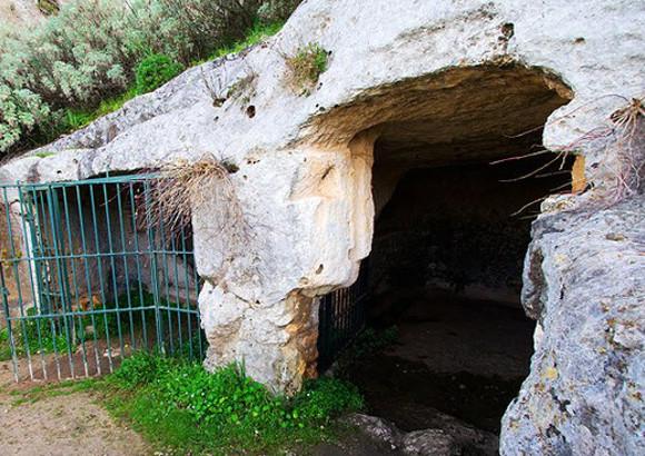 La Grotta di San Micidario