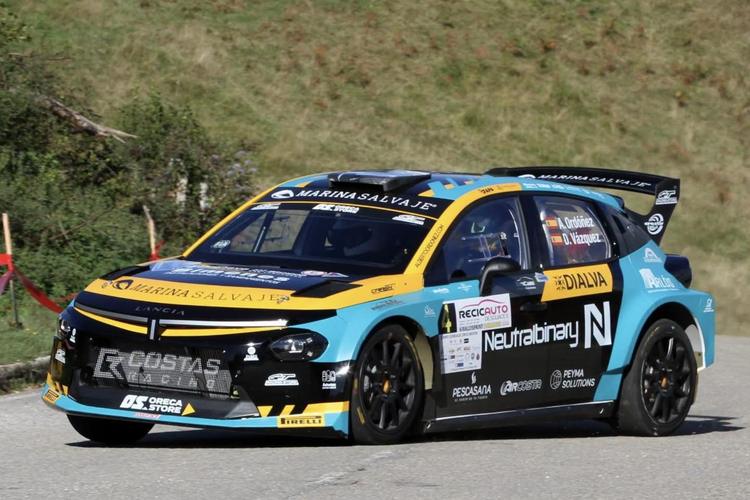 Alberto Ordóñez ya gana con el Lancia