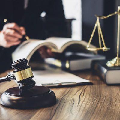 استشارات قانونية في قضايا الشركات