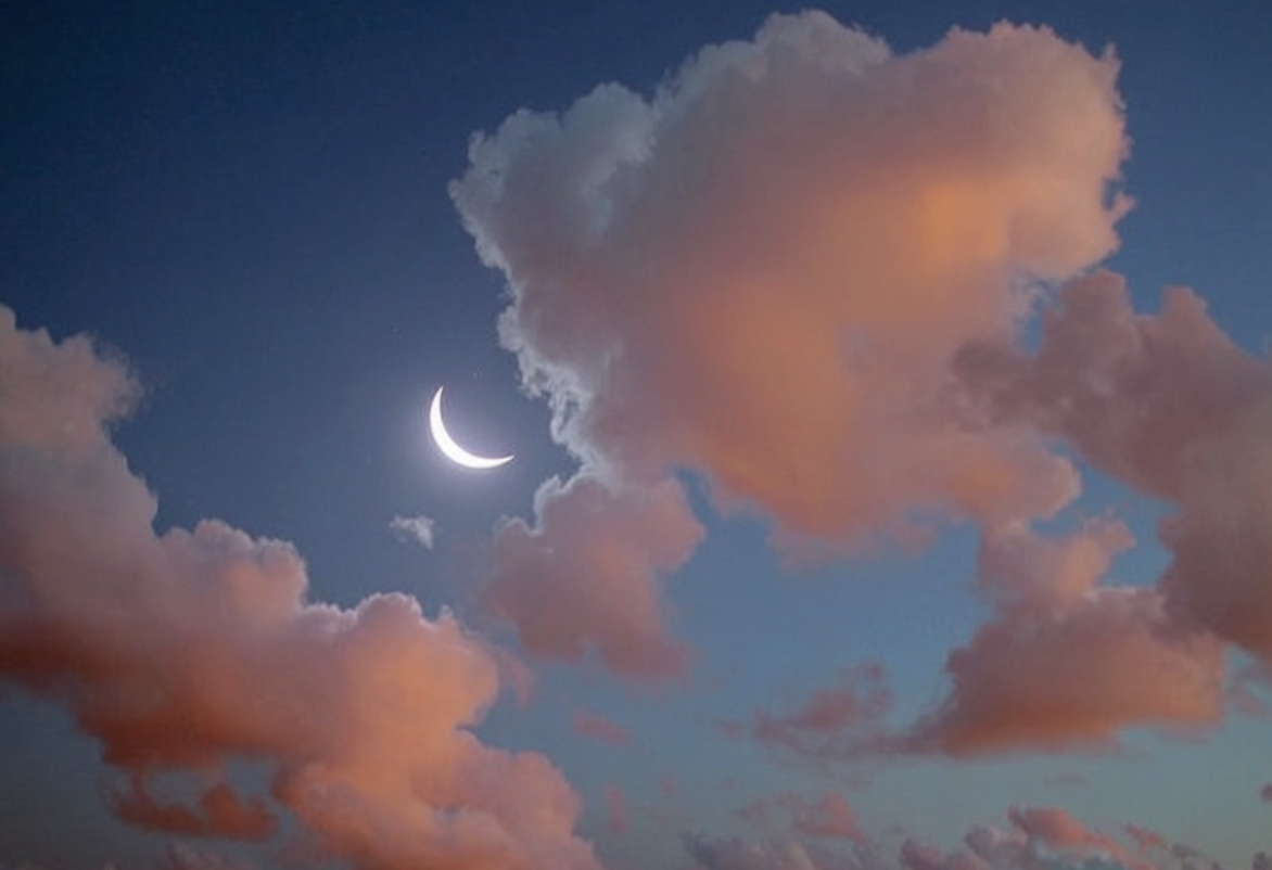 New moon manifestation: the method that makes the universe actually listen