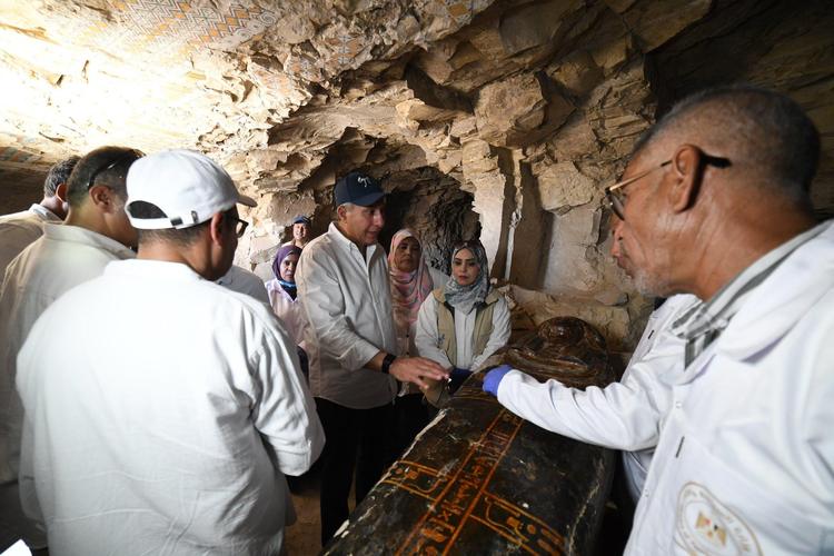 Archaeologists unearth hidden coffin cache at Luxor’s Abu el-Naga necropolis