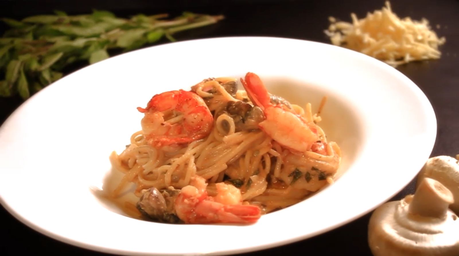 Spaghetti En Pipian de Langostinos