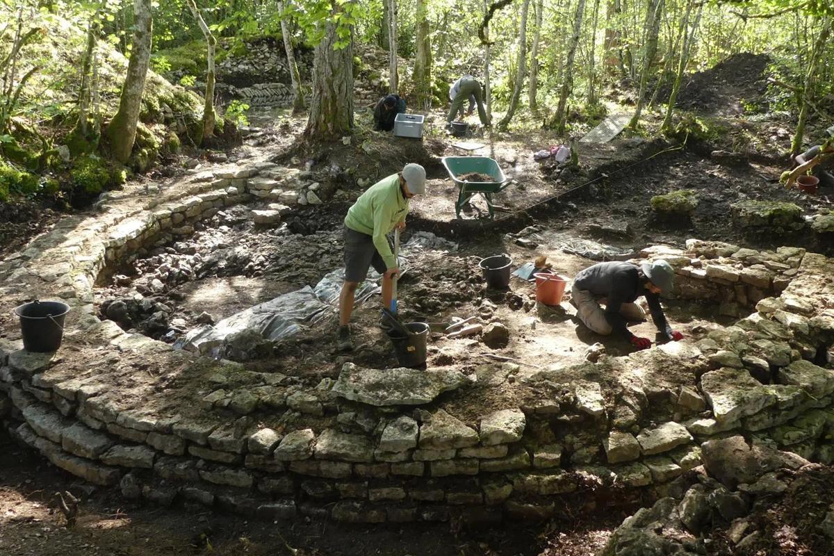 Archaeologists uncover early medieval palatial complex in France