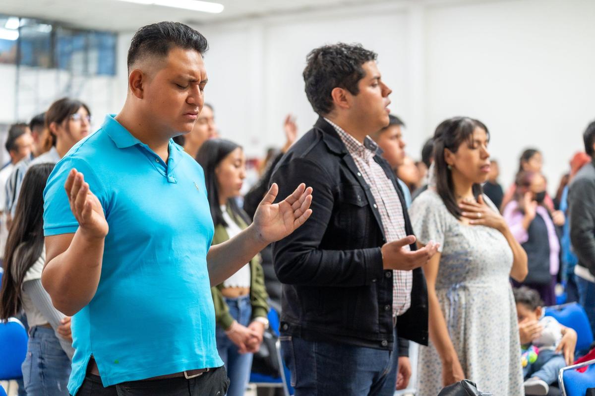  La Iglesia que ora detiene al anticristo
