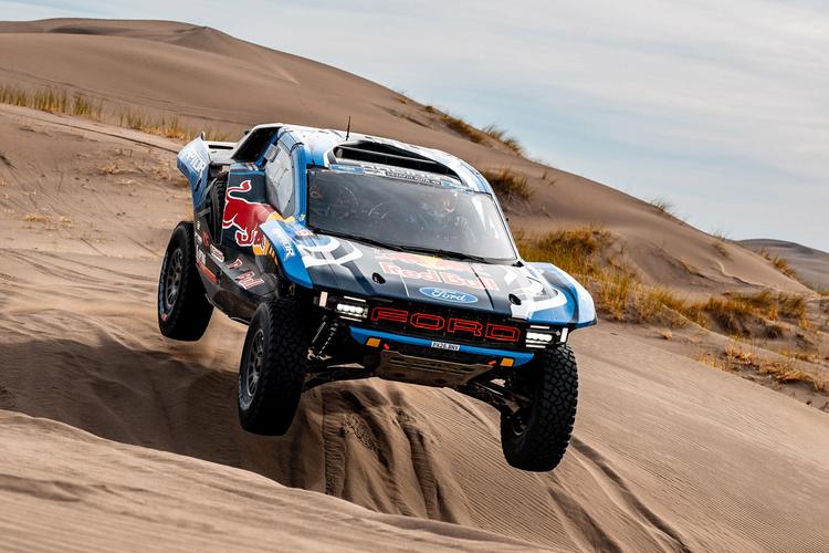 DESAFÍO RUTA 40, ARGENTINA - POSITIVO ENSAYO DE LOS FORD RAPTOR CON LA MIRADA PUESTA EN EL DAKAR 2027