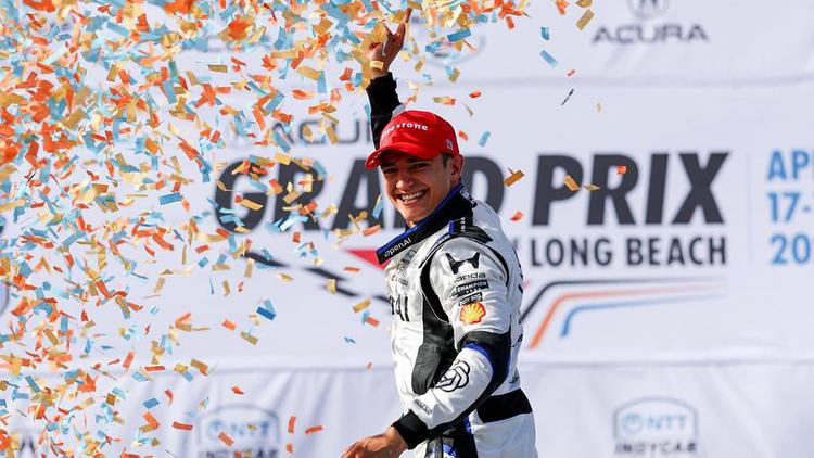Álex Palou gana en Long Beach y se sitúa líder del campeonato INDYCAR