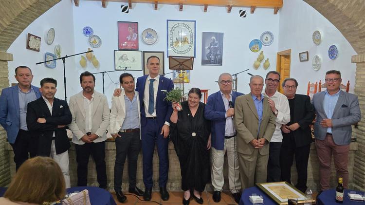 Inés Bacán recibe la XXXVI Giraldilla Flamenca en un día marcado para el recuerdo