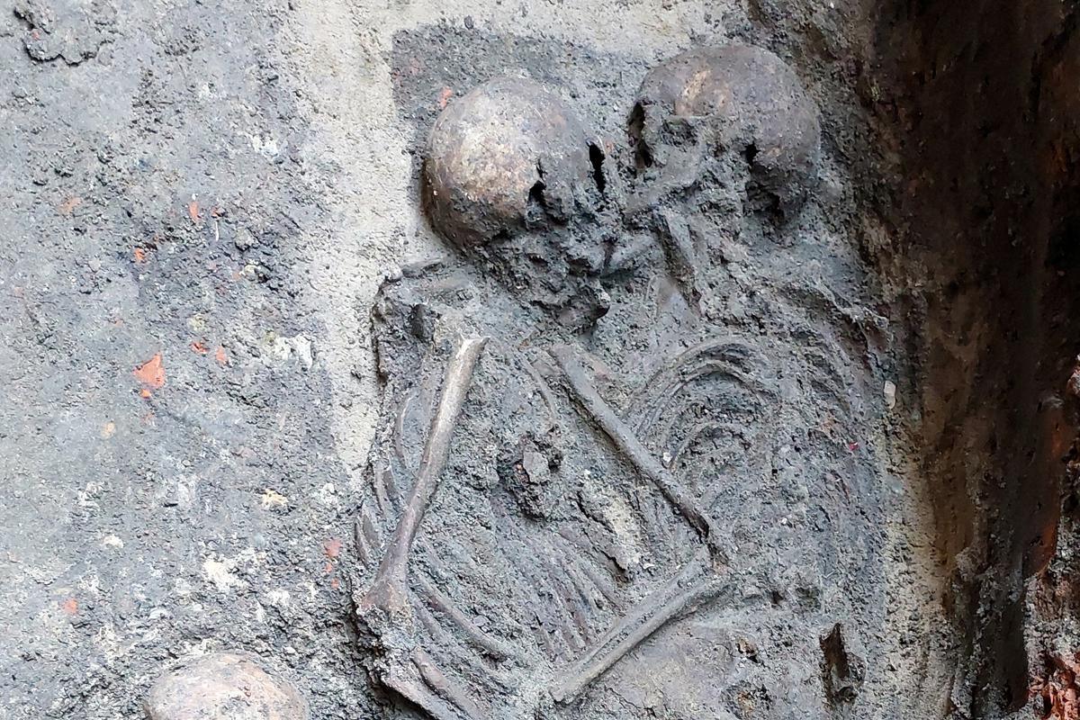 DNA analysis reveals Poland’s first confirmed medieval same-sex burial