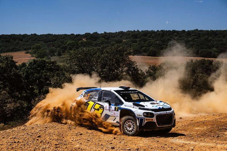 Vinyes y Mercader rozan el podio en el Rallye de Cáceres del CERT 2026