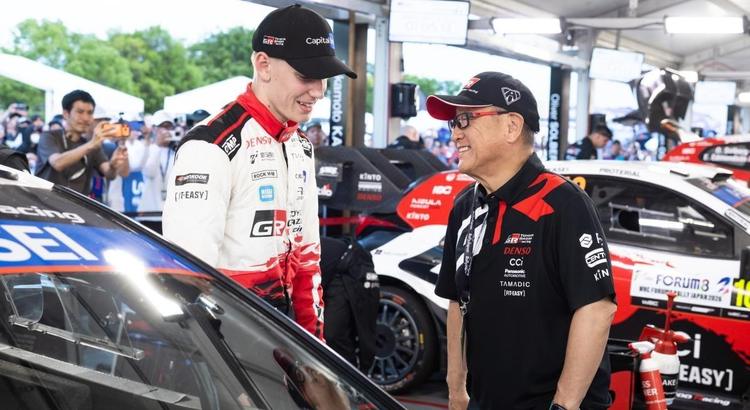 Akio Toyoda felicita a Pajari tras su victoria: "Una visión del futuro del rally"