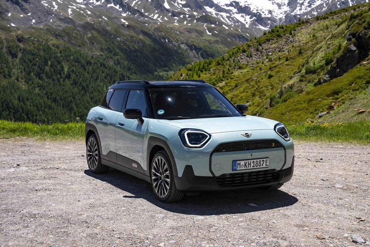 MINI ACEMAN SE: UN CROSSOVER TOTALMENTE ELÉCTRICO PARA DISFRUTAR DE LA CONDUCCIÓN URBANA