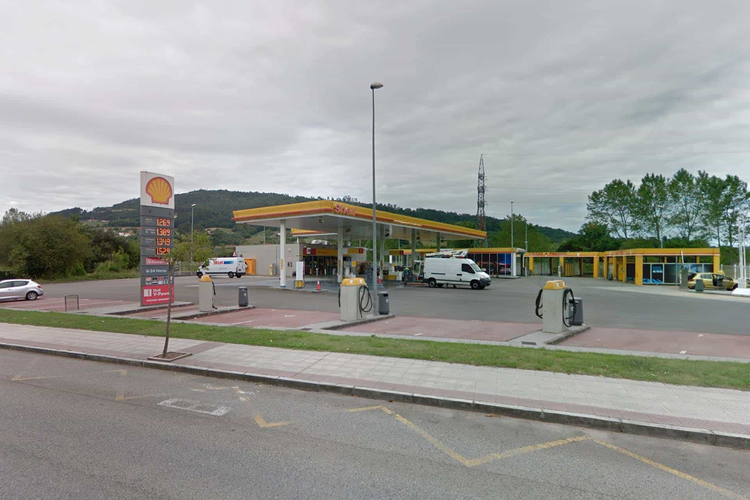 Estación de servicio Shell en Corredoria