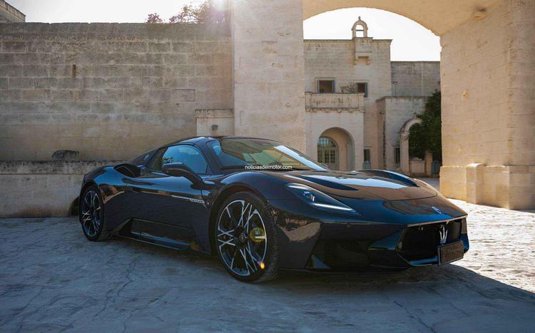 MASERATI OCUPA EL CENTRO DEL ESCENARIO EN EL BUSINESS OF LUXURY SUMMIT 2026