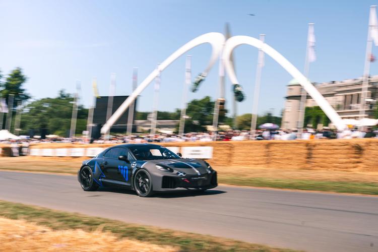 EL ALPINE A110 FUTURE CONQUISTA LA SUBIDA DE GOODWOOD EN SU ESTRENO MUNDIAL