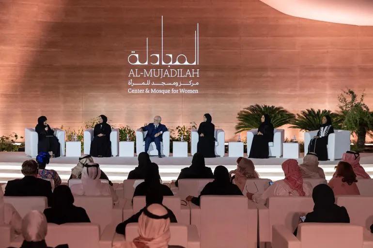 مسجد نسائي في الدوحة يعيد طرح حضور المرأة في العبادة  