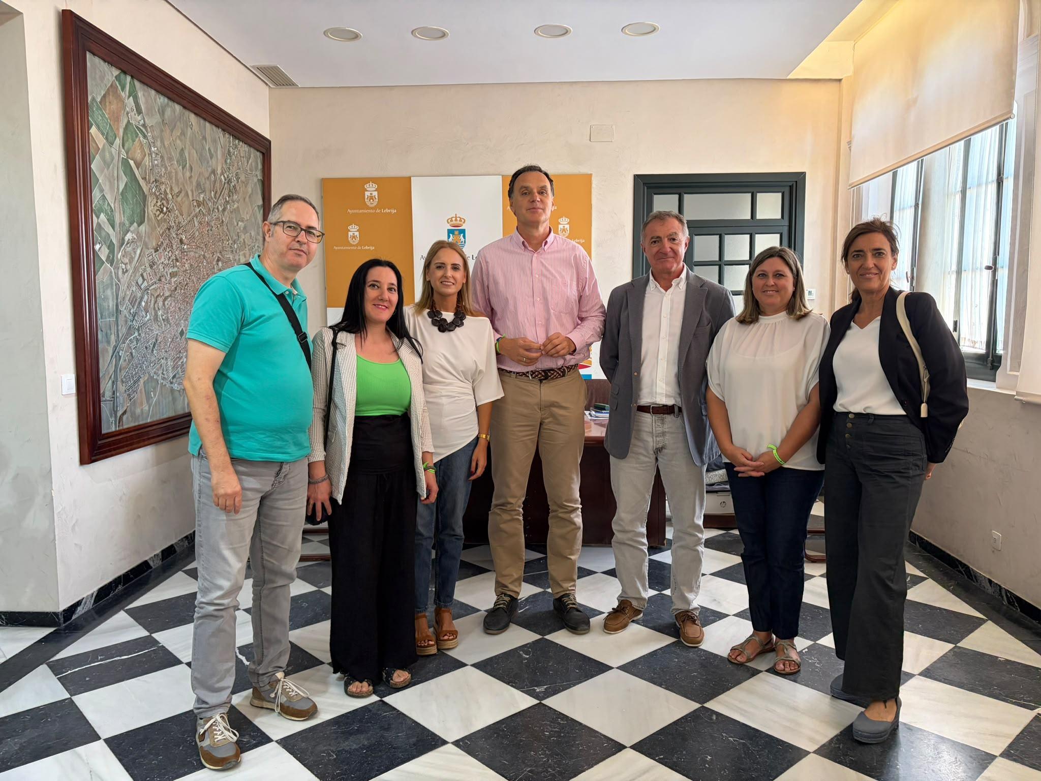 El Ayuntamiento de Lebrija y Asaenes Salud Mental Sevilla mantienen una reunión de trabajo para reforzar su colaboración