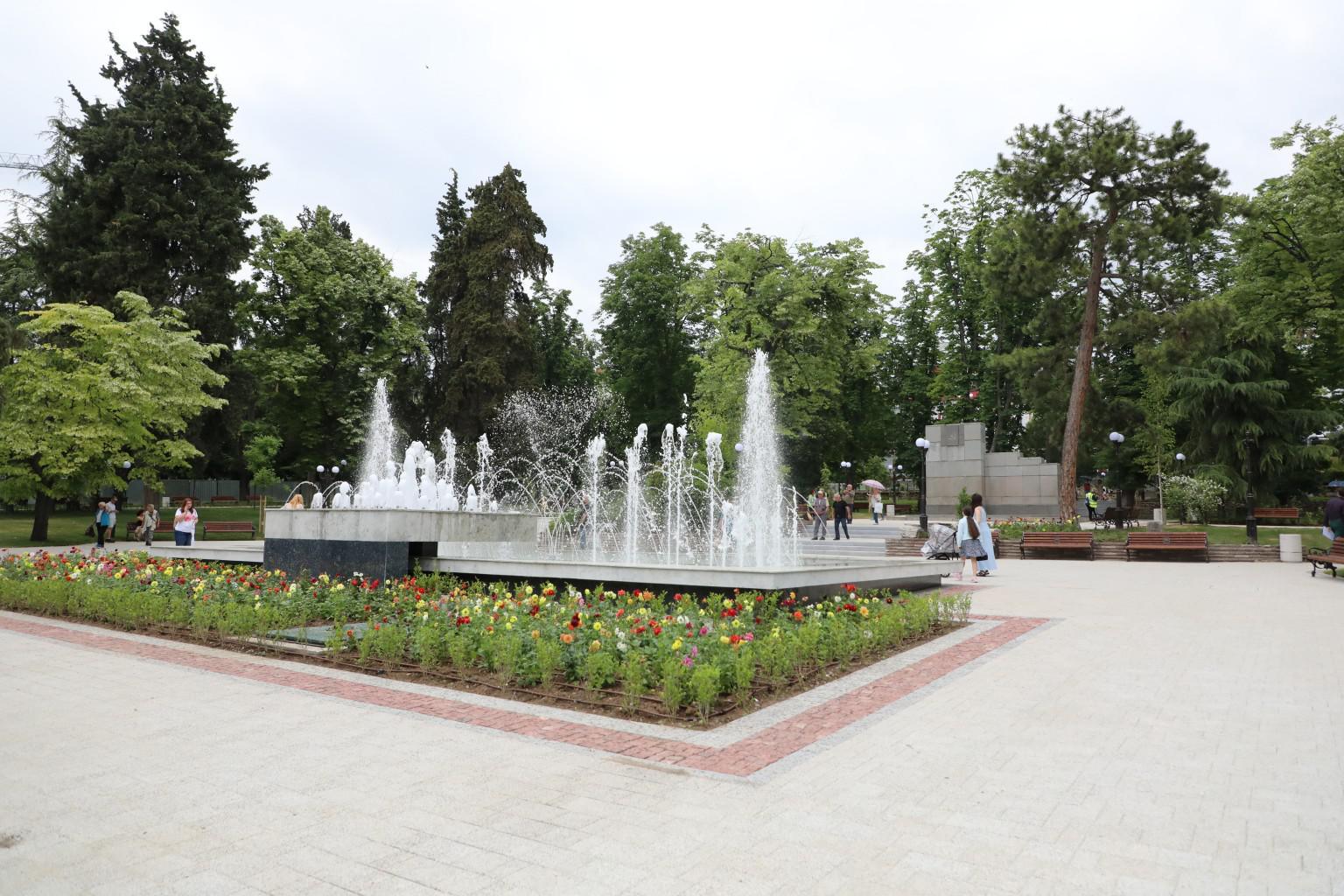 Музика под открито небе събира старозагорци в обновения парк „Пети октомври“