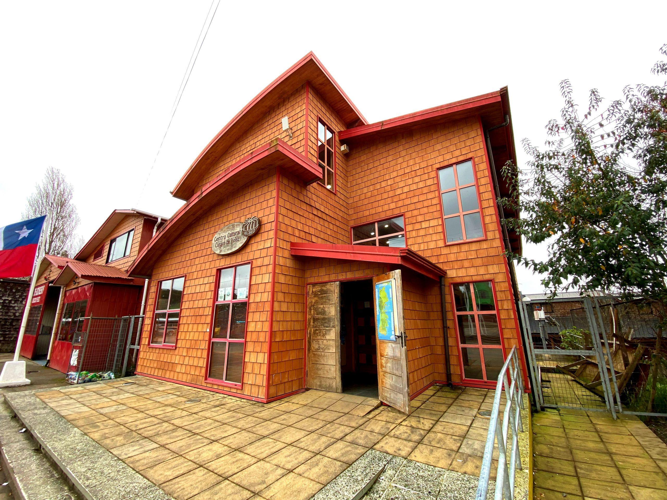 Museo y Centro Cultural en Curaco De Velez, Chiloé, Sur de Chile