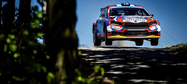 Teemu Suninen busca el título del ERC en el Rali Ceredigion ante Marczyk y Mabellini