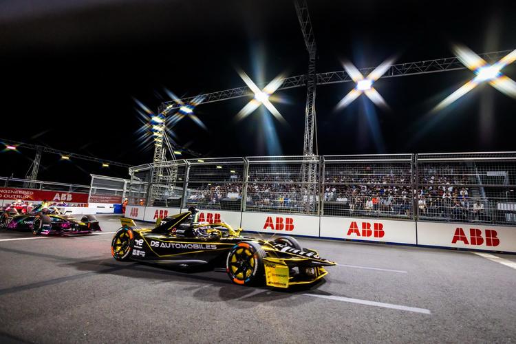 TOKIO E-PRIX : DS AUTOMOBILES LOGRA PUNTUAR EN UNA CARRERA LLENA DE ACCIÓN