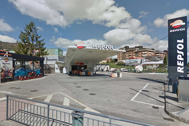 Estación de servicio Repsol V en Oviedo
