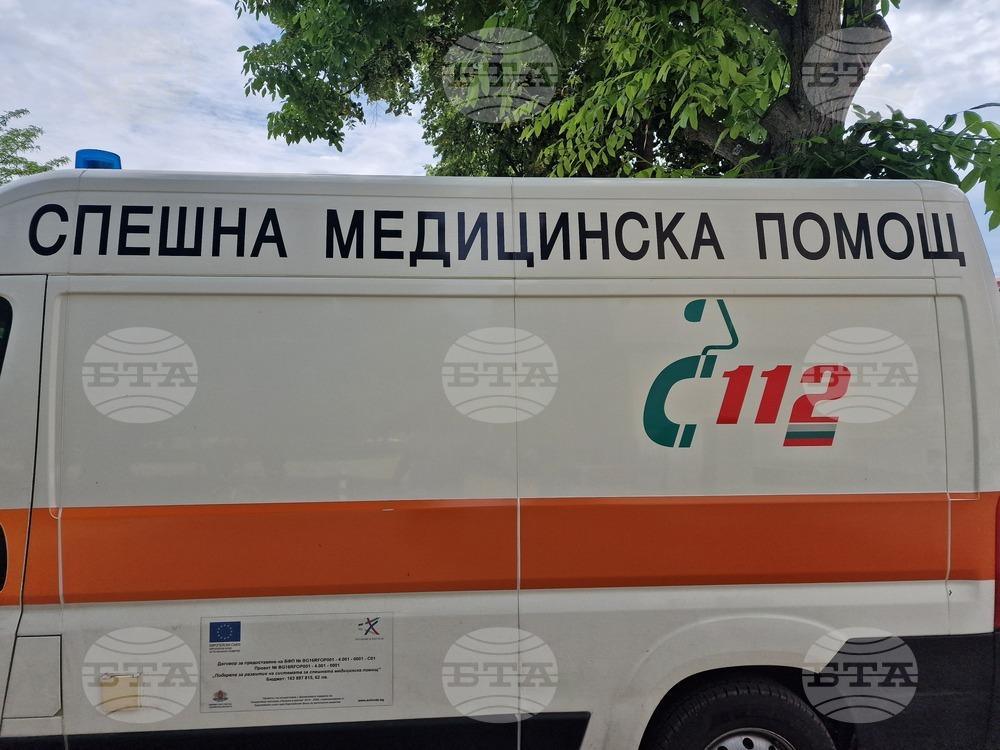 Мъж е с опасност за живота, след като е нападнат в безстопанствена постройка, съобщиха от полицията в Стара Загора