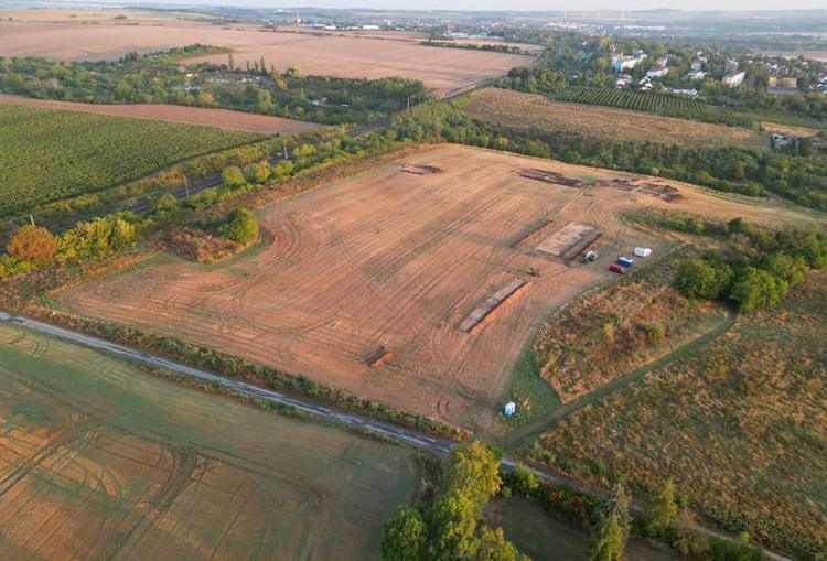 Archaeologists uncover new buildings at lost royal palace of Otto the Great