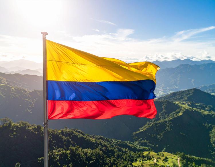 ES HORA DE CLAMAR POR COLOMBIA