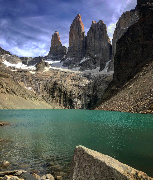 Guía Oficial Mirador Base Torres | Trekking Épico, Ruta W y Consejos | App Chiloé Turismo en Torres Del Paine, Patagonia Sur, Sur de Chile