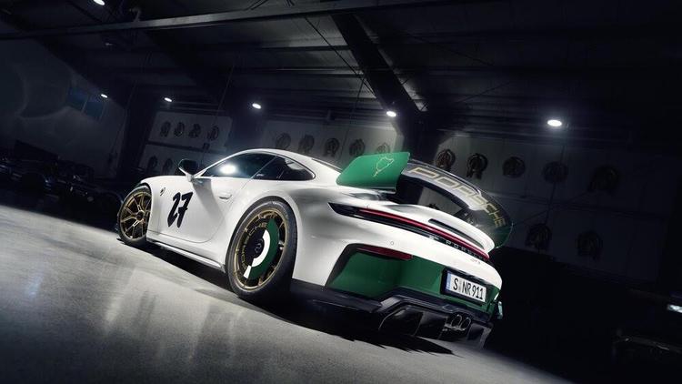 Porsche rinde homenaje a los 100 años del Nürburgring con una edición comercial del 911 GT3.