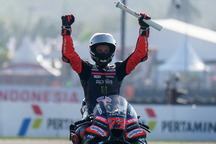Bezzecchi firma la victoria 300 en MotoGP para Italia mientras Martín recupera el liderato