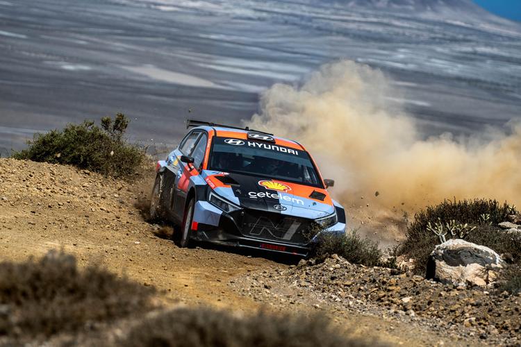 RALLY ISLA CDE LOS VOLCANES: Pepe López pierde el triunfo por la mínima