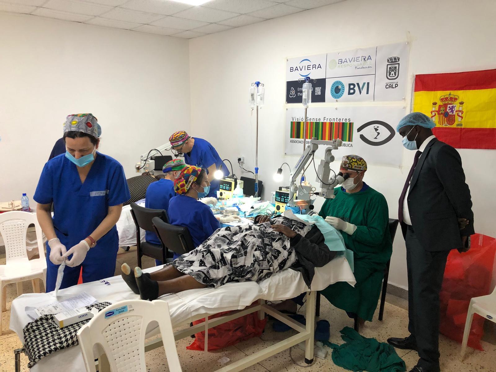 Visió sense Fronteres lleva a cabo 235 operaciones de cataratas en una nueva misión en Kenia