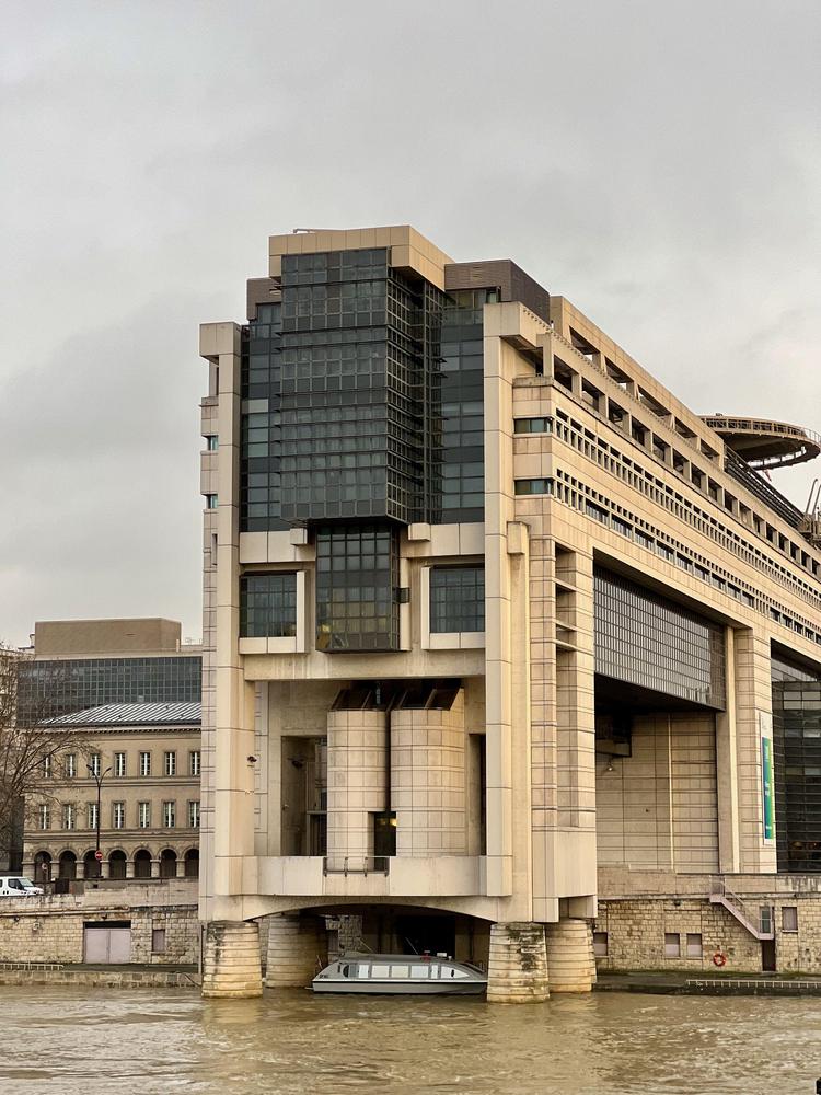 Bercy les évalue à 166 milliards d'euros pour 2024: le gouvernement va désormais chiffrer chaque année les aides publiques versées aux entreprises