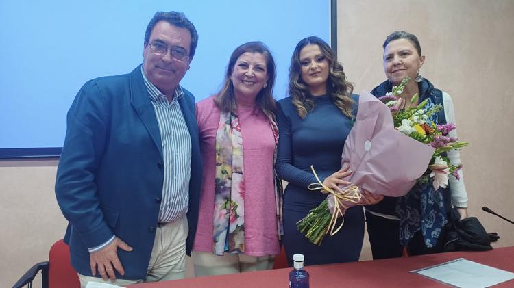 Fátima Romero presenta su segundo libro en Lebrija