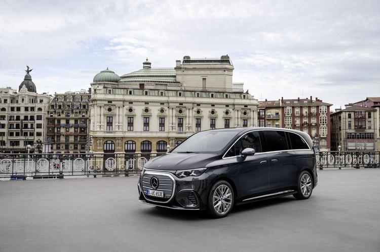 EL NUEVO MERCEDES-BENZ VLE ELÉCTRICO: COMBINA LA COMODIDAD Y EL COMPORTAMIENTO DE UNA BERLINA CON LA VERSATILIDAD DE UN MONOVOLUMEN