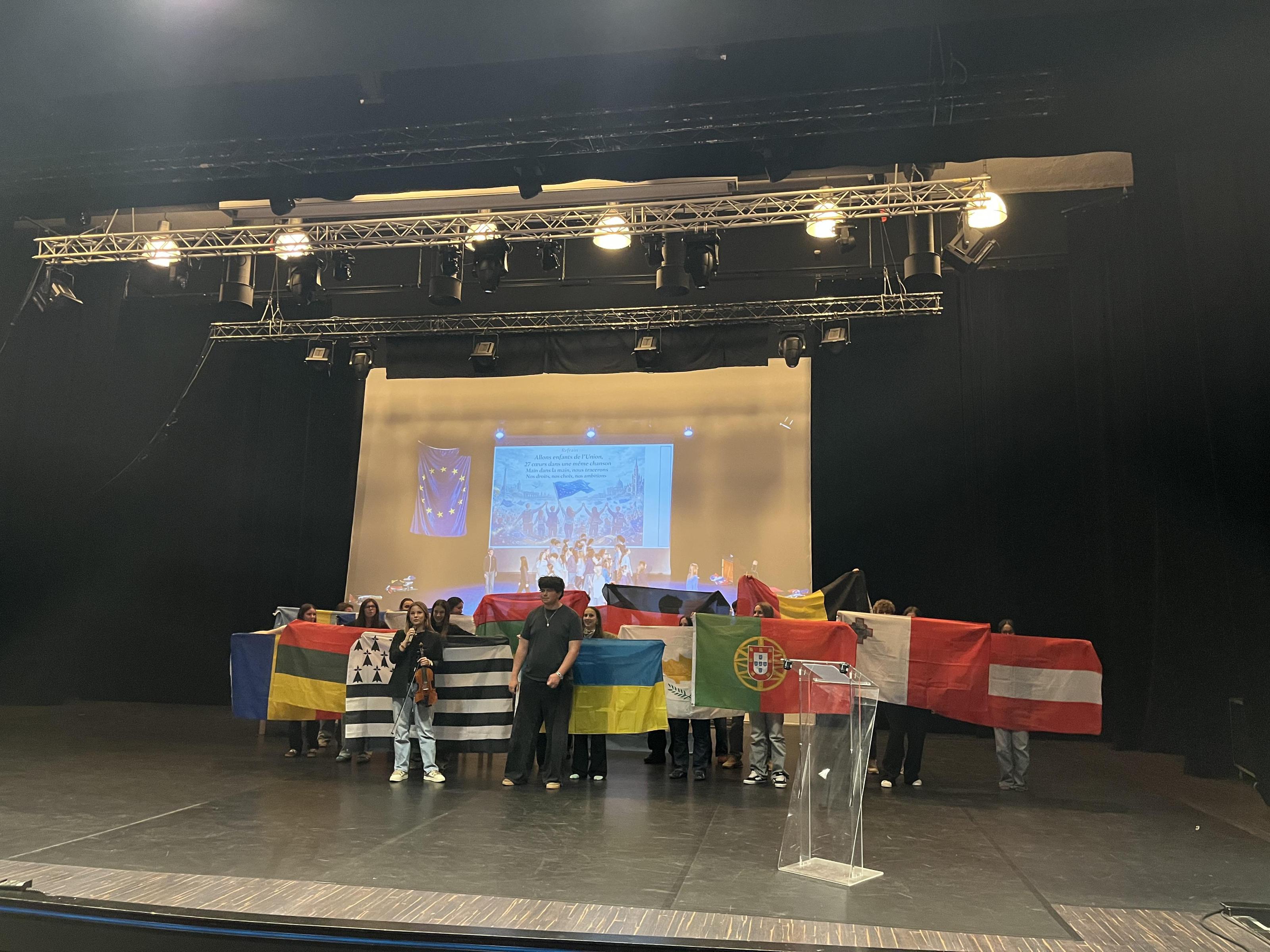 Concours Mouvement Européen France - 1er prix pour la classe de S14