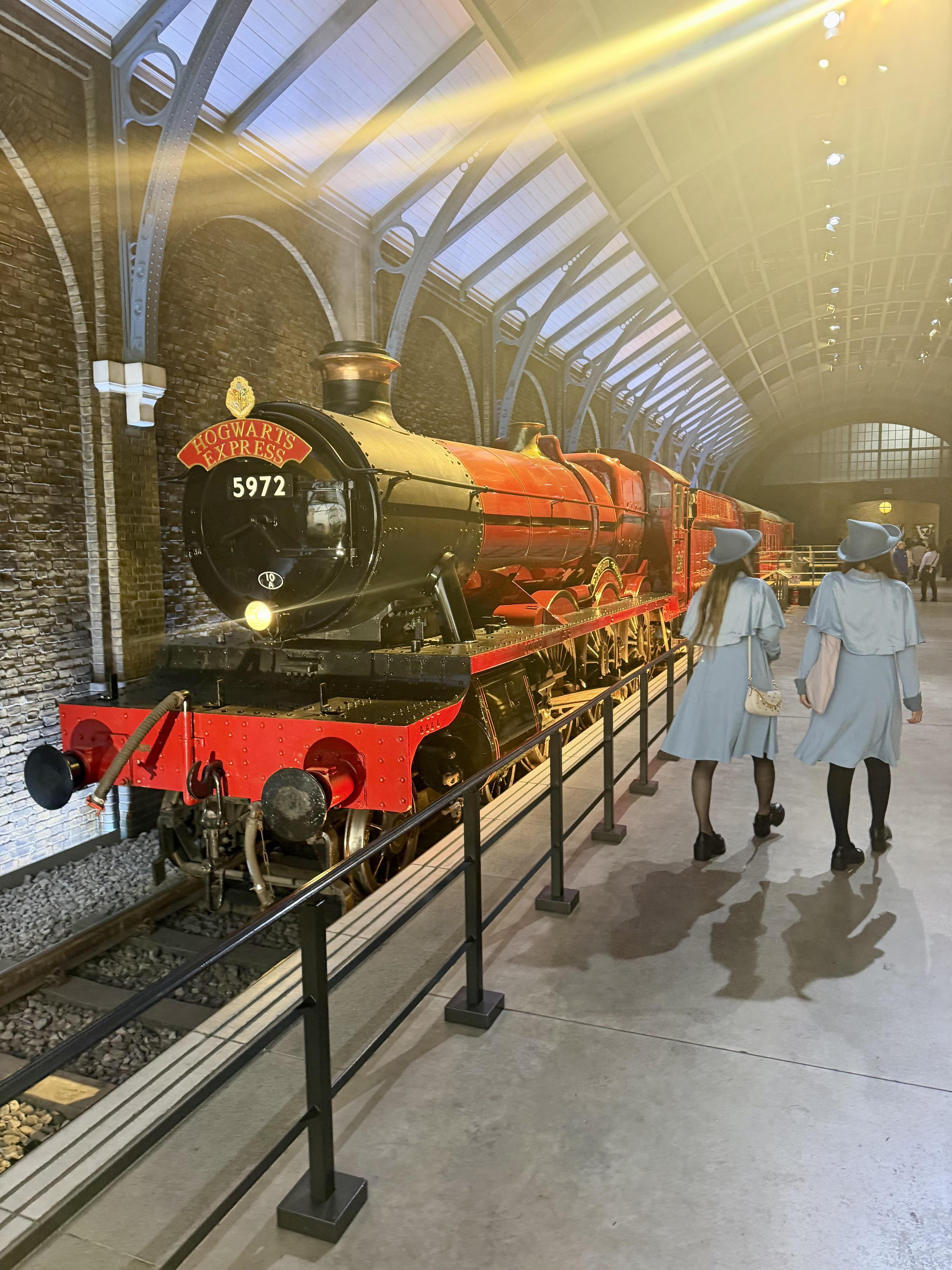 𝗪𝗔𝗥𝗡𝗘𝗥 𝗕𝗥𝗢𝗦. 𝗦𝗧𝗨𝗗𝗜𝗢 𝗧𝗢𝗨𝗥 𝗧𝗢𝗞𝗬𝗢  – The making of Harry Potter ⚡🪄