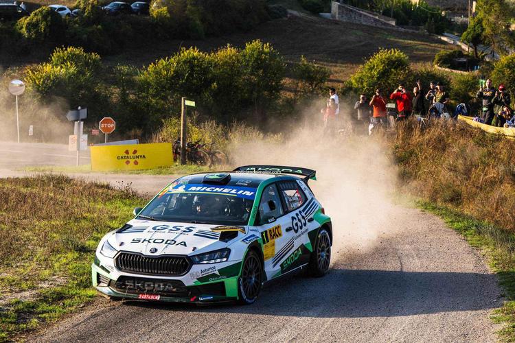 ŠKODA CONQUISTA SU CUARTO TÍTULO CONSECUTIVO DE MARCAS EN EL SUPERCAMPEONATO DE ESPAÑA DE RALLYES
