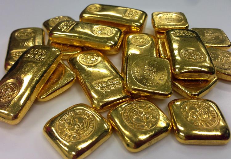 El oro a máximos históricos: por qué los inversores no dejan de comprarlo 