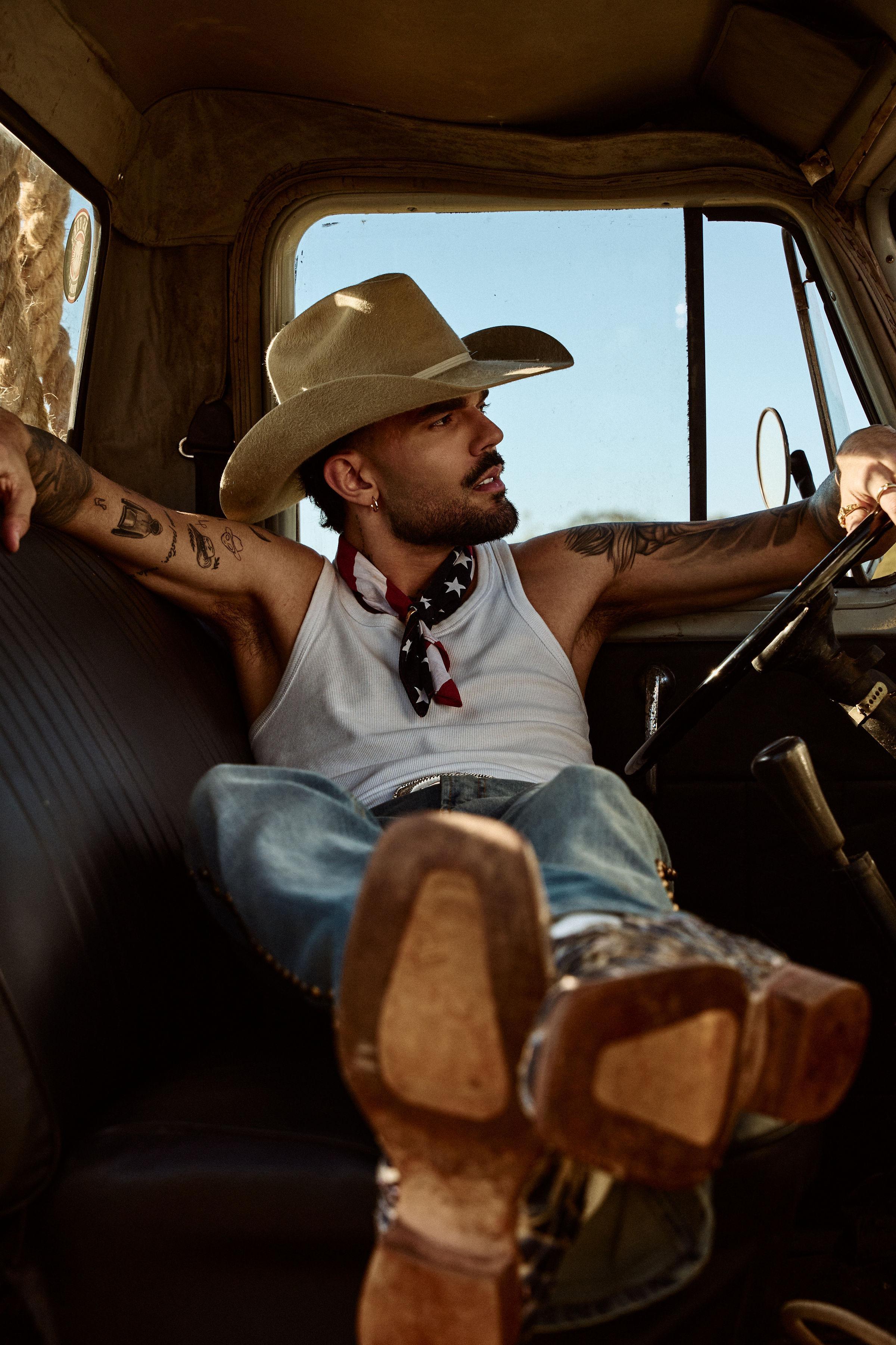 Luan Pereira lança o álbum "Off Road" e apresenta "Pedacin do Country" em seu trabalho mais conceitual da carreira