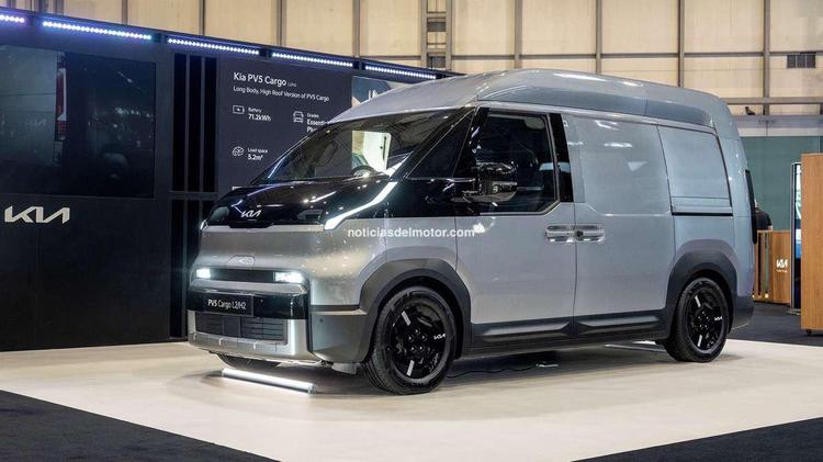 KIA PV5 CARGO HIGH ROOF Y PV5 CARGO STANDARD: DE LA CAPACIDAD DEL SEGMENTO MID VAN A LA AGILIDAD URBANA