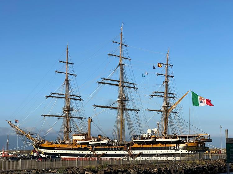 Nave Vespucci: A Rischio la Serenità dell'Equipaggio per Mancati Compensi