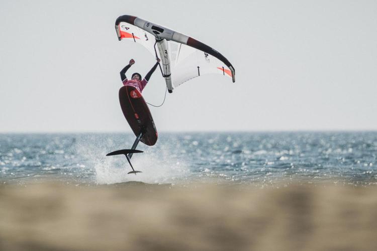 Wingfoil: la nuova forza del turismo sportivo nelle Canarie
