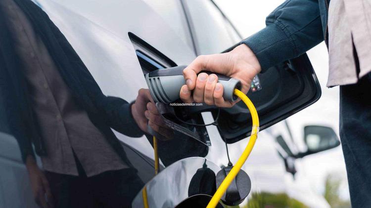 ELÉCTRICO, LA PARADOJA DE LA AUTONOMÍA Y EL RIESGO DE COMPRA COMO FRENO