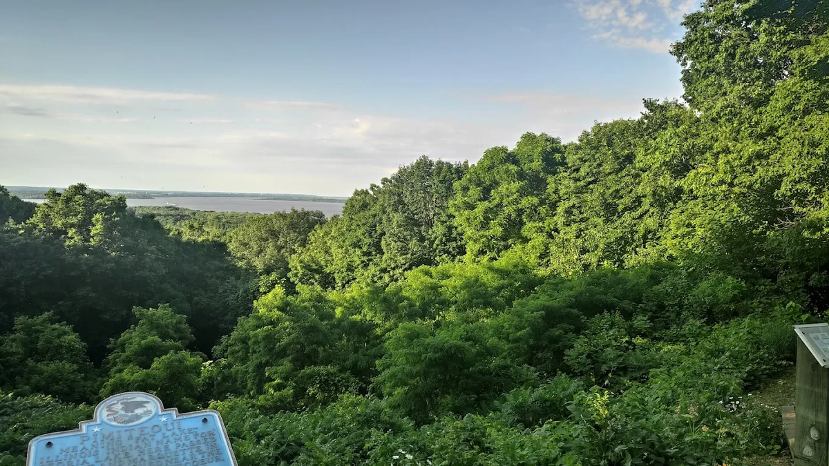 Pimiteoui Trail in Peoria Heights: What's Special About It?