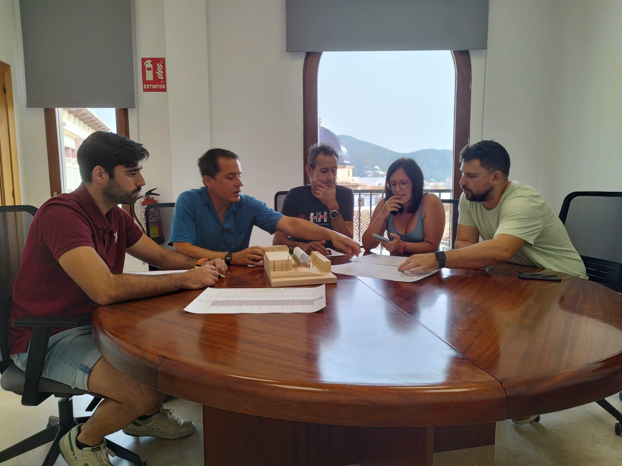 El futur trinquet municipal de Pego continua prenent forma
