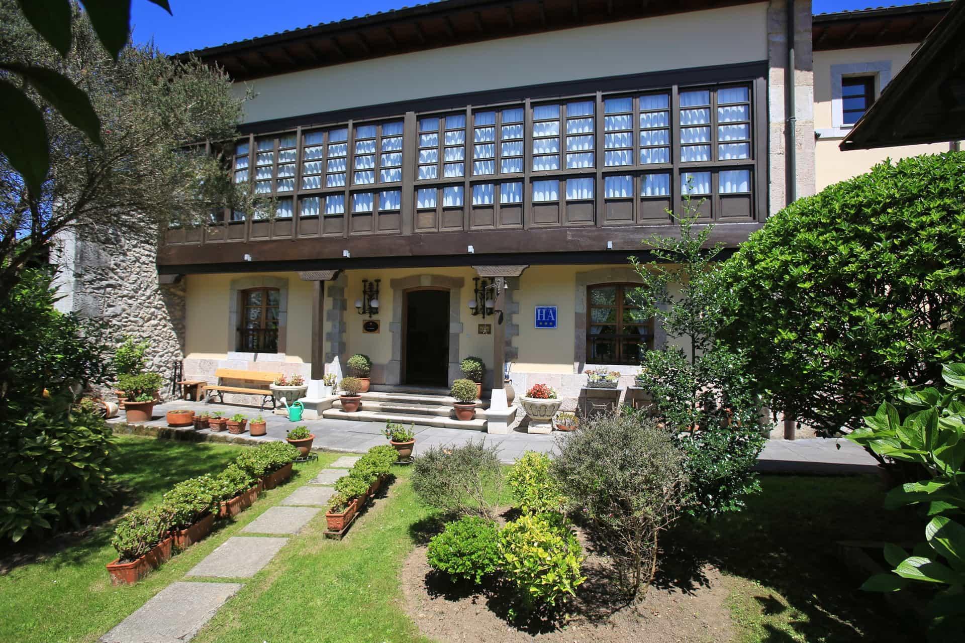 El Hotel la Arquera, primer galardonado con el Premio de Excelencia Turística de Asturias