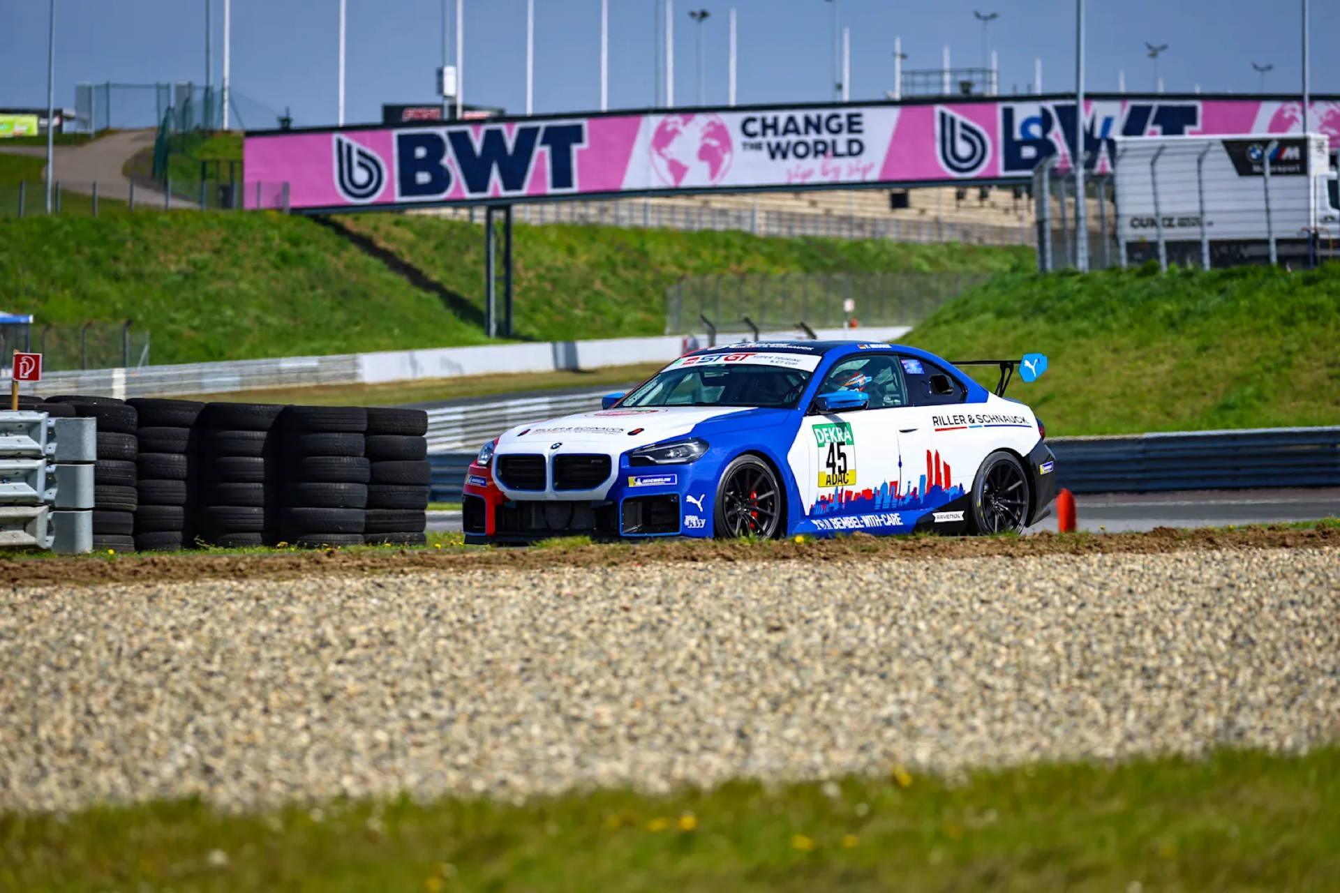 El campeón mundial de karting Farin Megger debuta en el BMW M2 Cup