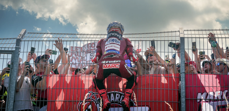 Un magistral Marc Márquez firma en Brno su segunda victoria consecutiva